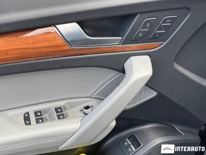 Audi Q5 42 interauto-car