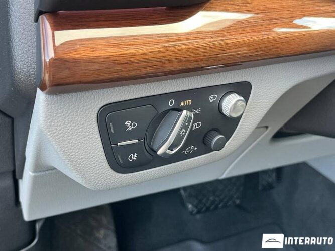 Audi Q5 56 interauto-car