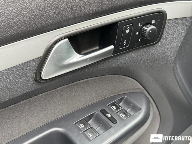 Volkswagen Touran 41 interauto-car