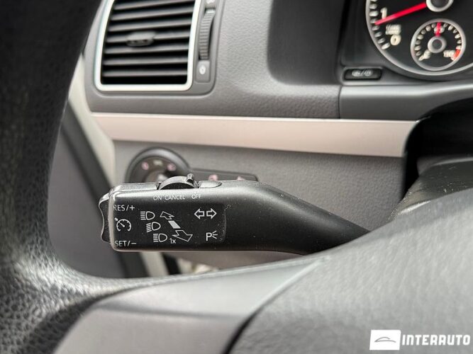 Volkswagen Touran 43 interauto-car