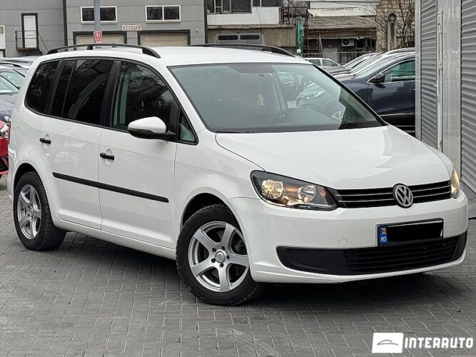 Volkswagen Touran 32 interauto-car
