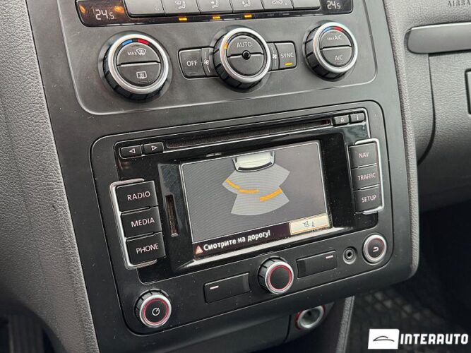 Volkswagen Touran 39 interauto-car