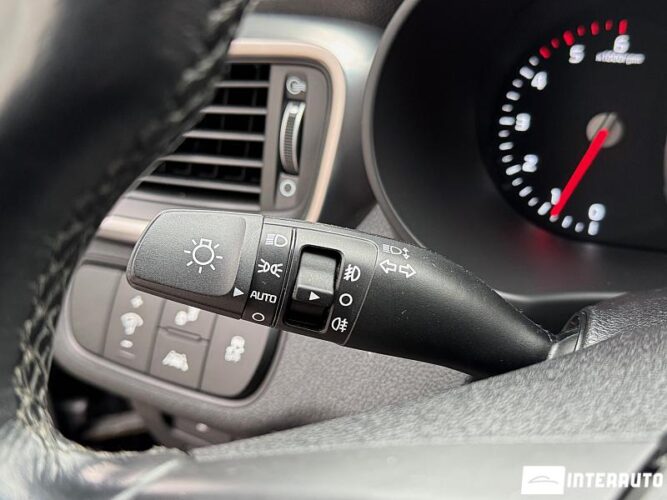 Kia Sorento 51 interauto-car