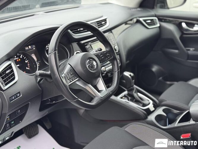 Nissan Qashqai 38 interauto-car
