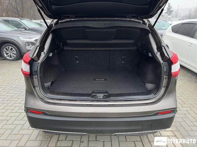 Nissan Qashqai 34 interauto-car