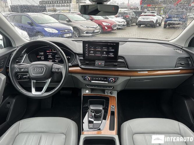 Audi Q5 45 interauto-car