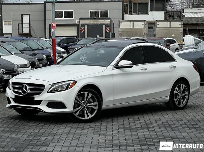 Mercedes C 300 2017 doar la InterAuto