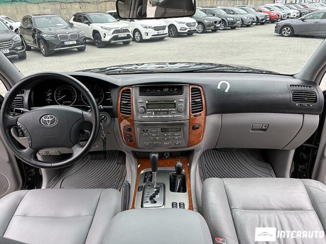 Toyota Land Cruiser 37 interauto-car