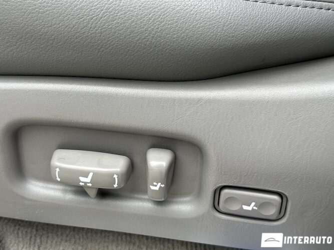 Toyota Land Cruiser 51 interauto-car