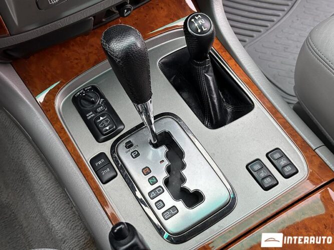 Toyota Land Cruiser 42 interauto-car