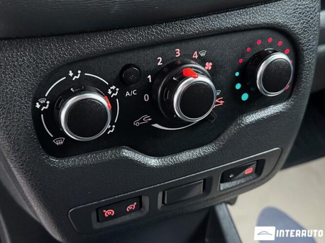 Dacia Lodgy Stepway 42 interauto-car