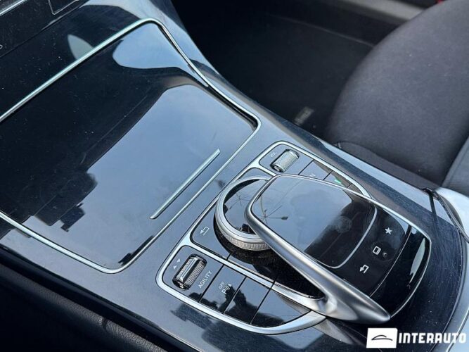 Mercedes C 180 42 interauto-car