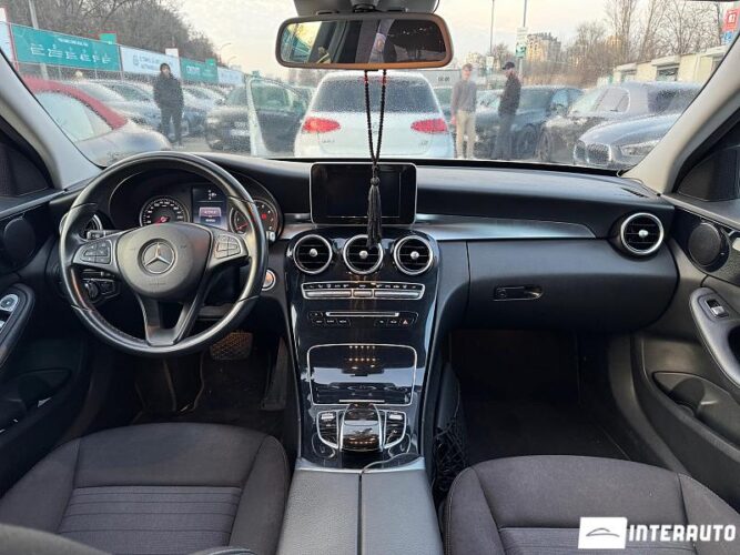 Mercedes C 180 37 interauto-car
