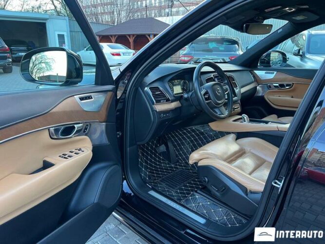 Volvo XC 90 48 interauto-car