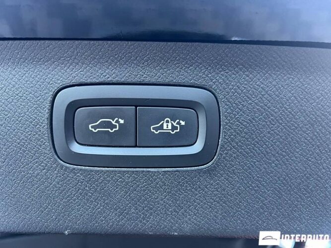 Volvo XC 90 71 interauto-car