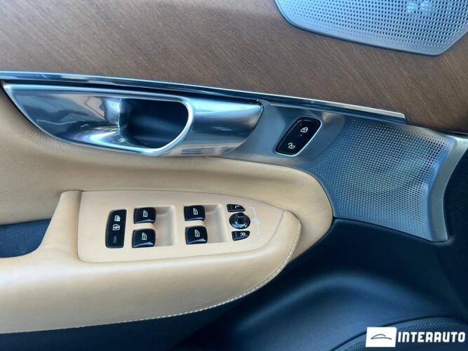 Volvo XC 90 51 interauto-car