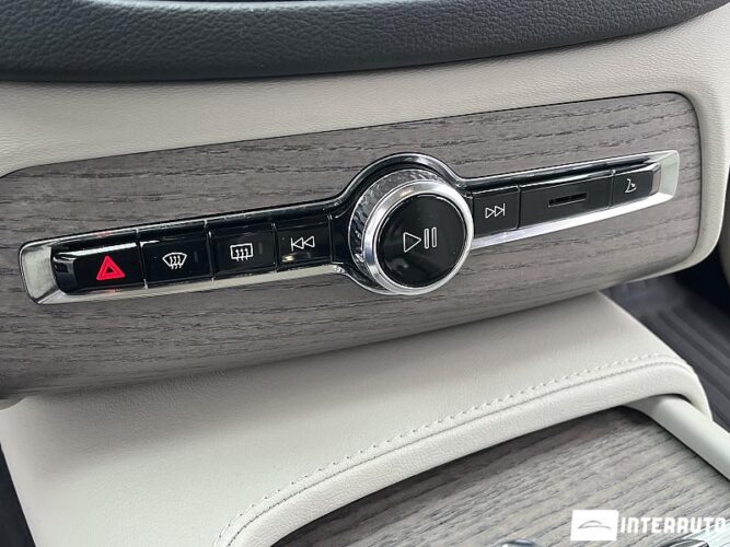 Volvo XC 90 52 interauto-car