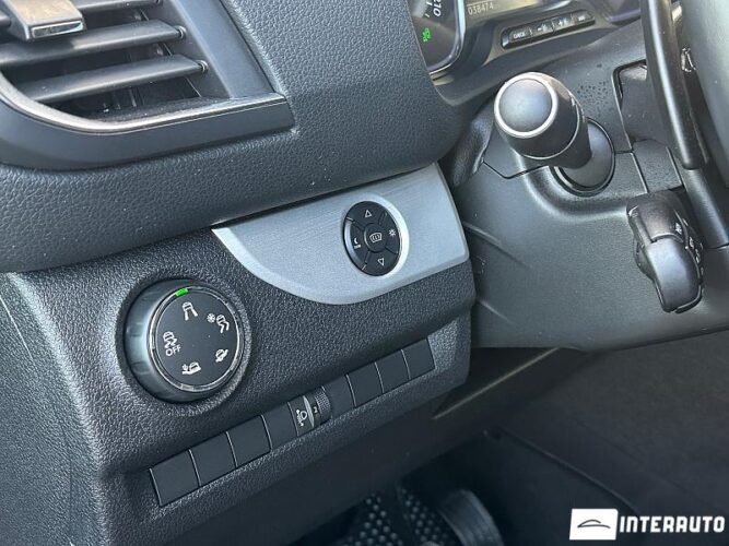 Peugeot Traveller 42 interauto-car