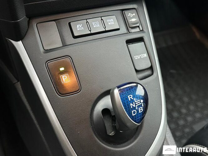 Toyota Auris 38 interauto-car