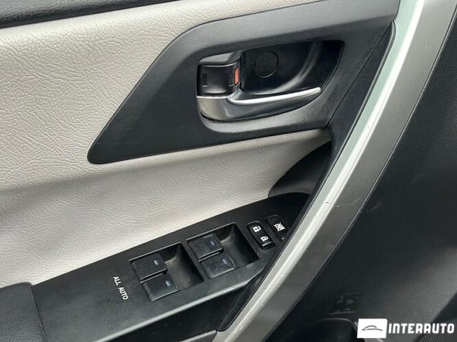 Toyota Auris 47 interauto-car