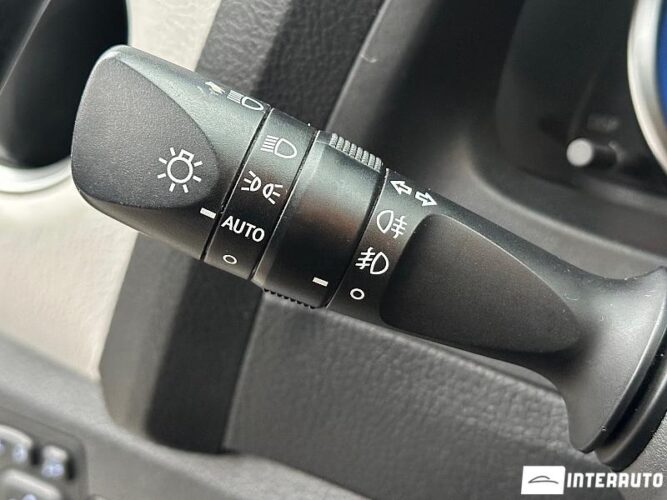 Toyota Auris 44 interauto-car