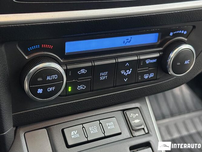 Toyota Auris 37 interauto-car