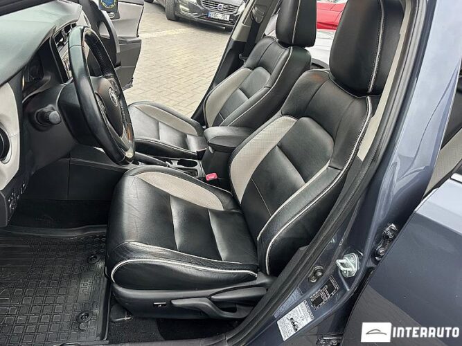 Toyota Auris 35 interauto-car