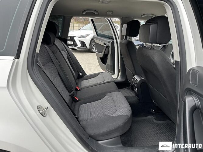 Volkswagen Passat 43 interauto-car