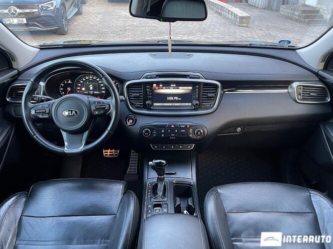 Kia Sorento 38 interauto-car