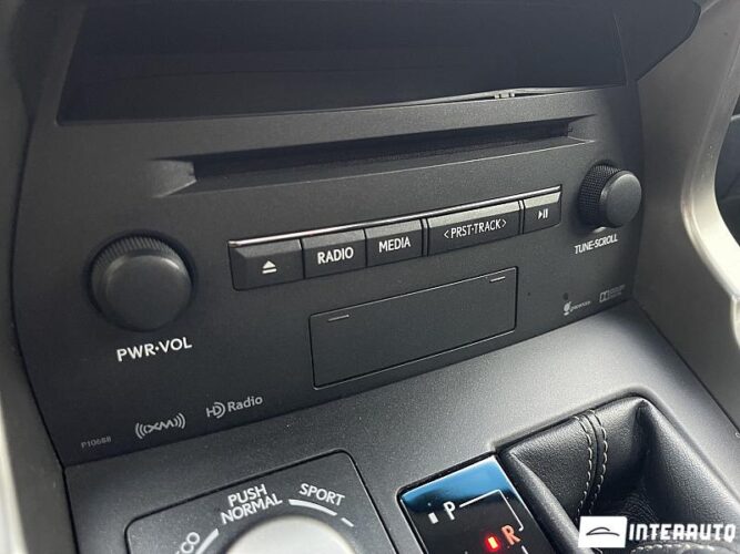 Lexus NX 300H 44 interauto-car