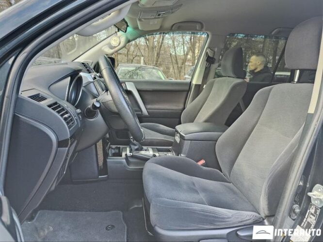 Toyota Land Cruiser Prado 37 interauto-car