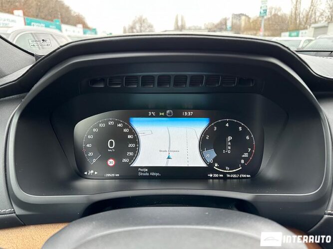 Volvo XC 90 47 interauto-car