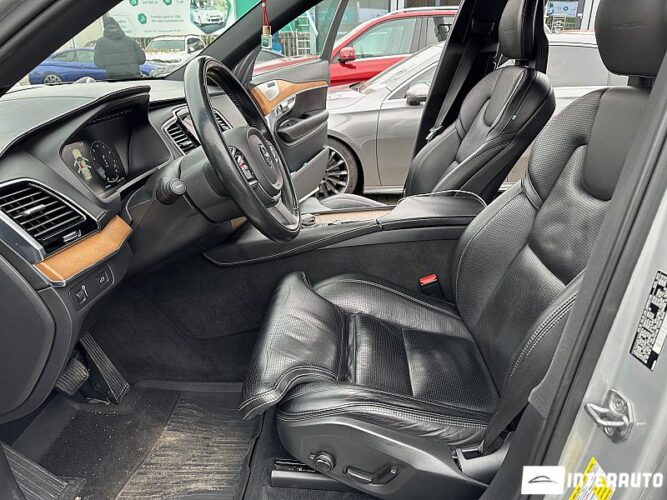 Volvo XC 90 44 interauto-car