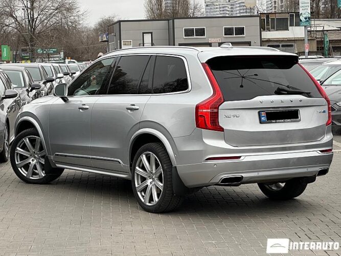 Volvo XC 90 42 interauto-car