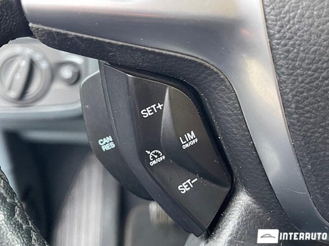 Ford C-MAX 38 interauto-car