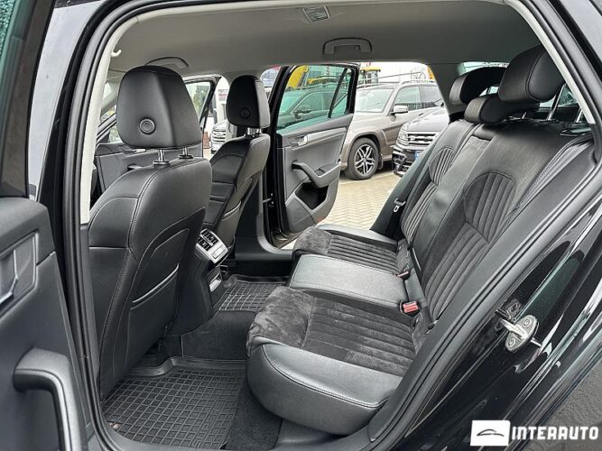 Skoda Superb 44 interauto-car