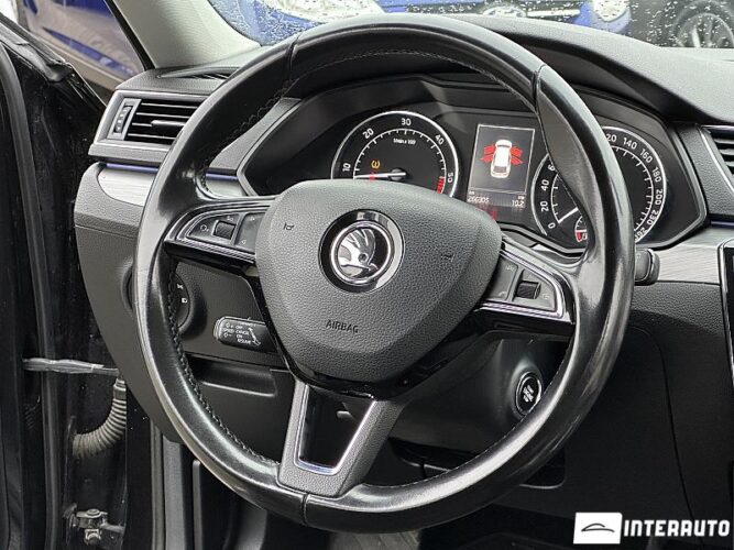 Skoda Superb 39 interauto-car