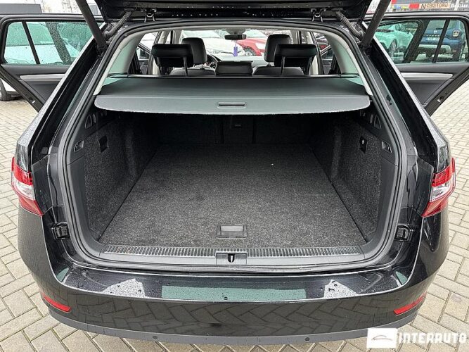 Skoda Superb 52 interauto-car
