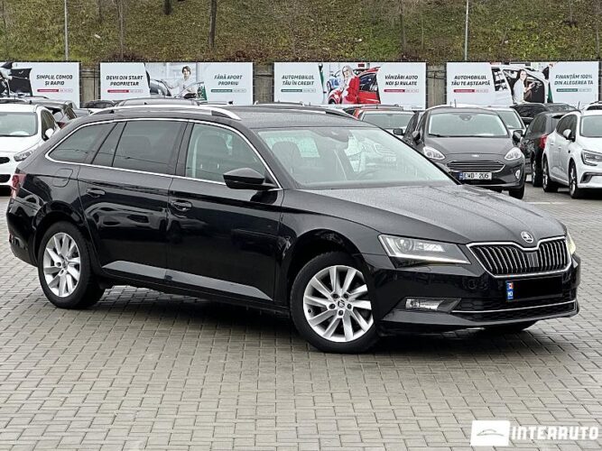 Skoda Superb 33 interauto-car