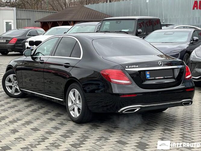 Mercedes E 220 34 interauto-car