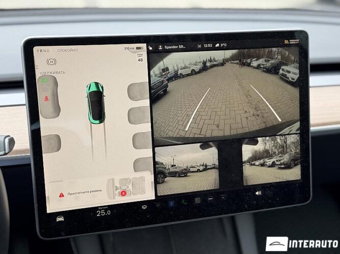 Tesla Model 3 39 interauto-car