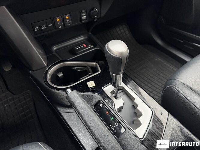 Toyota Rav-4 59 interauto-car