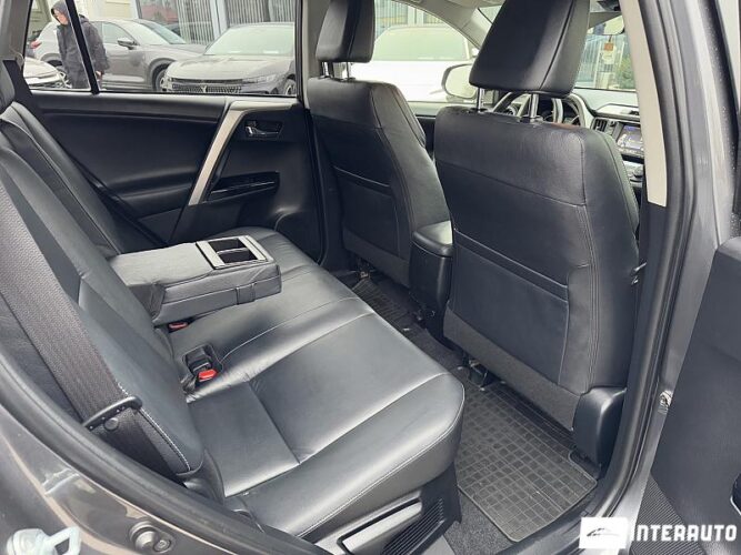 Toyota Rav-4 66 interauto-car