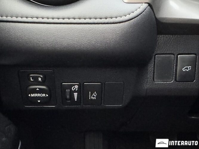 Toyota Rav-4 55 interauto-car