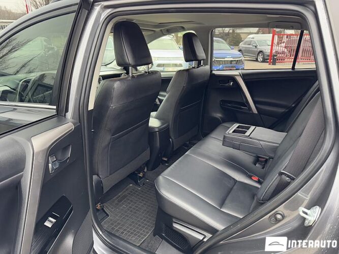 Toyota Rav-4 65 interauto-car