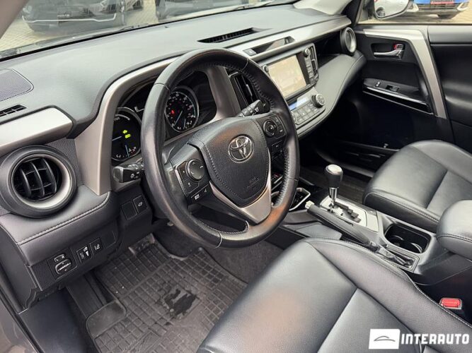 Toyota Rav-4 51 interauto-car