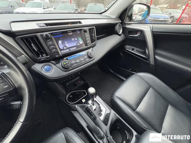 Toyota Rav-4 60 interauto-car