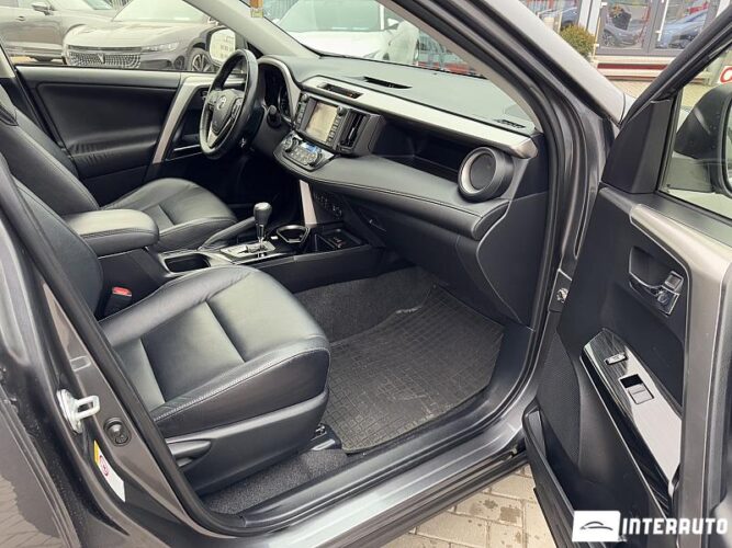 Toyota Rav-4 61 interauto-car