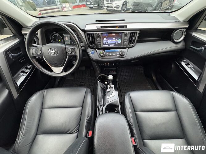 Toyota Rav-4 53 interauto-car