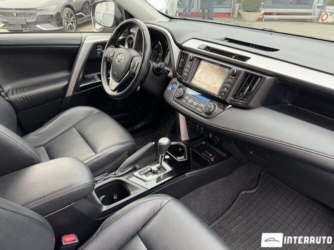 Toyota Rav-4 64 interauto-car